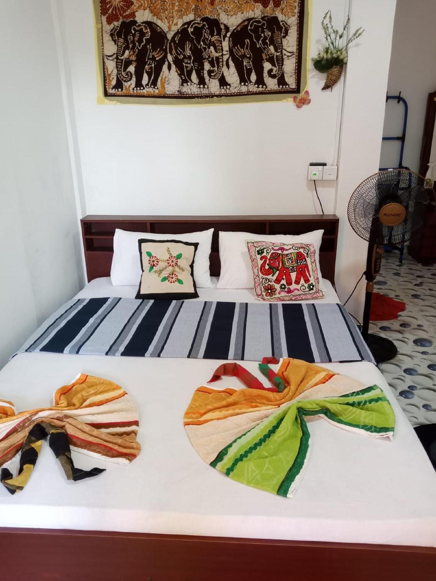 Nelum Home Stay Сигирия Экстерьер фото