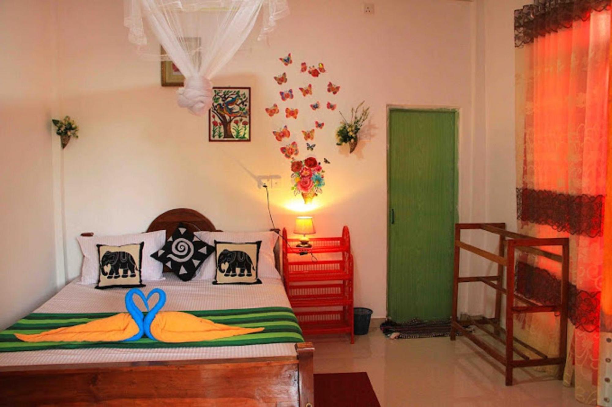 Nelum Home Stay Сигирия Экстерьер фото